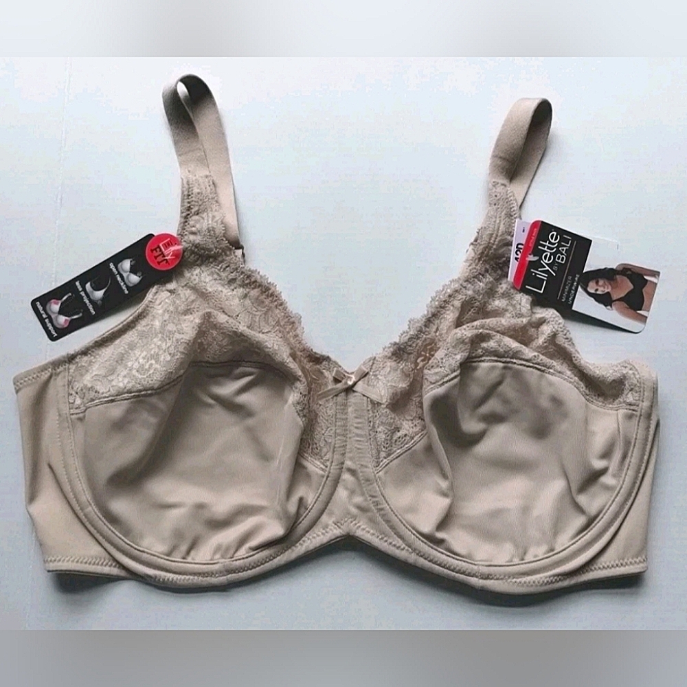 BALI Lilyette Minimizer Underwire Bra 42D Beige Lace Style 0428 NWT